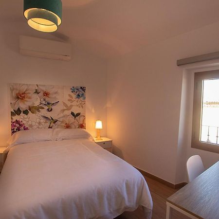 Apartamentos Turisticos Abrilymarzo Касерес Екстер'єр фото