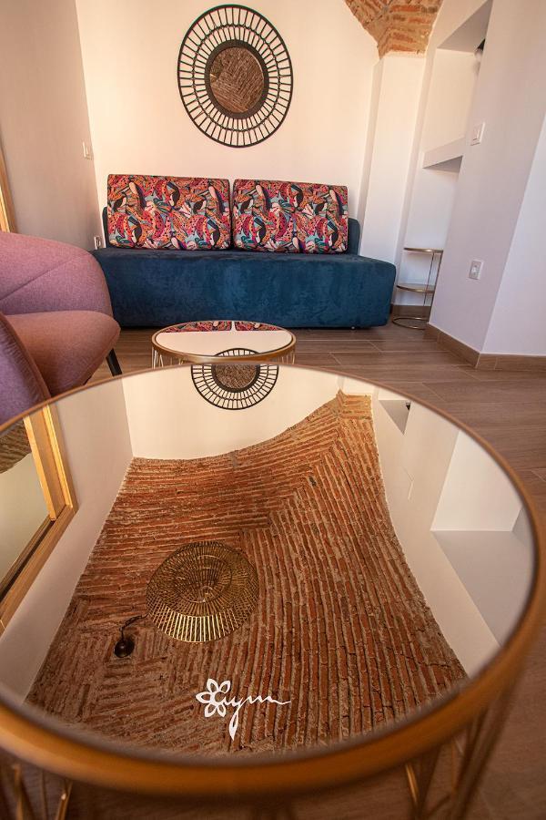 Apartamentos Turisticos Abrilymarzo Касерес Екстер'єр фото