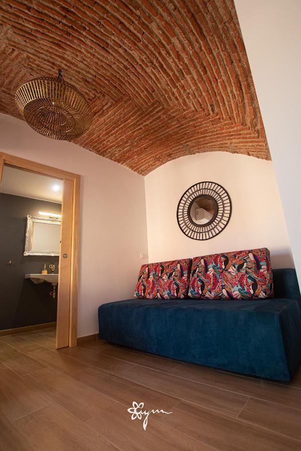 Apartamentos Turisticos Abrilymarzo Касерес Екстер'єр фото
